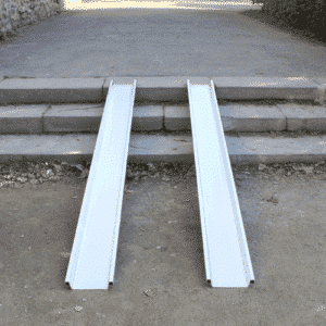 Rollstuhlrampe leicht auf Treppe