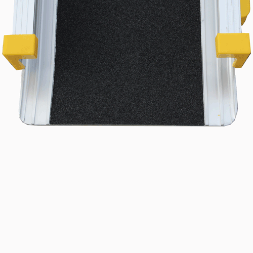 Rollstuhlrampe / Teleskoprampe 2-teilig Detail rutschsichere Oberfläche