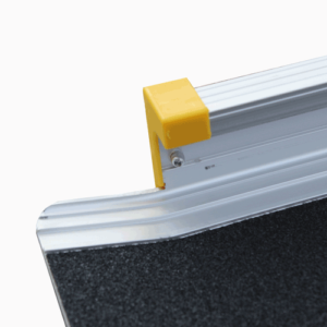 Rollstuhlrampe / Teleskoprampe 2-teilig Detail Aufkantung