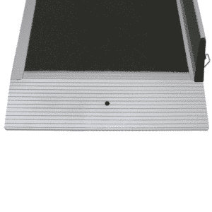Rollstuhlrampe / Flächenrampe 2-teilig Detail Auflage mit Befestigungsloch
