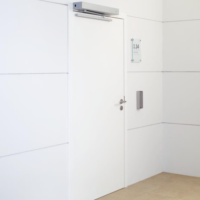 Dorma ED 100 an Holztür