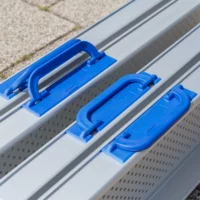 Alle blauen Kunststoffgriffe